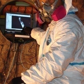 三次元計測は防塵マスク等を使用する箇所でもレーザー計測が行えます