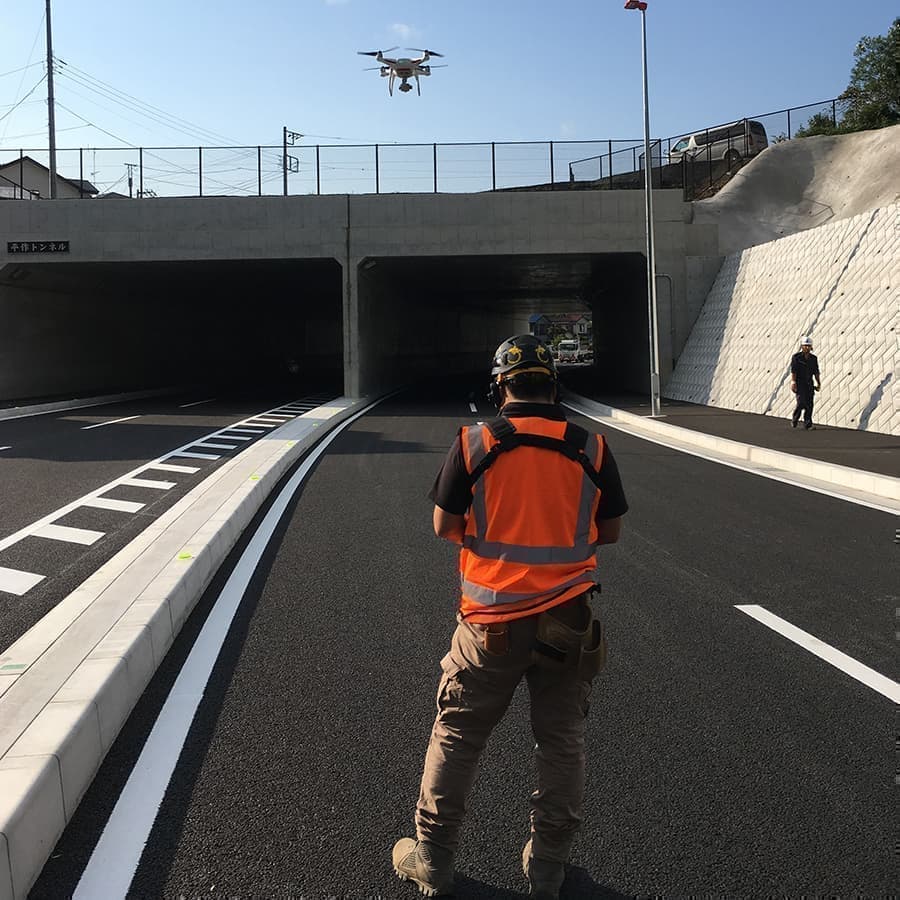 ドローンを活用した空撮・写真測量　竣工撮影　工事記録