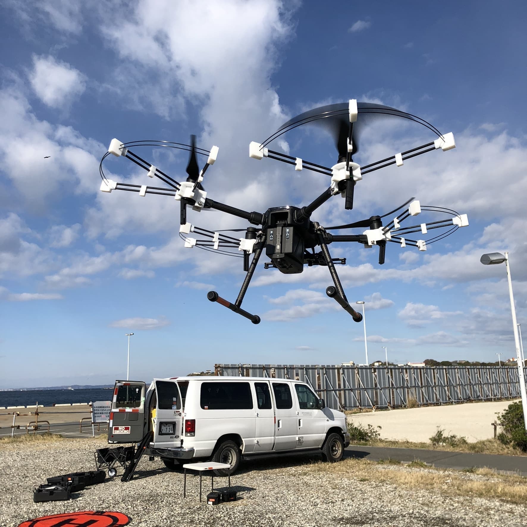 オリジナルパーツの製作でプラント設備点検や鉄塔点検等の実証実験をサポートしています