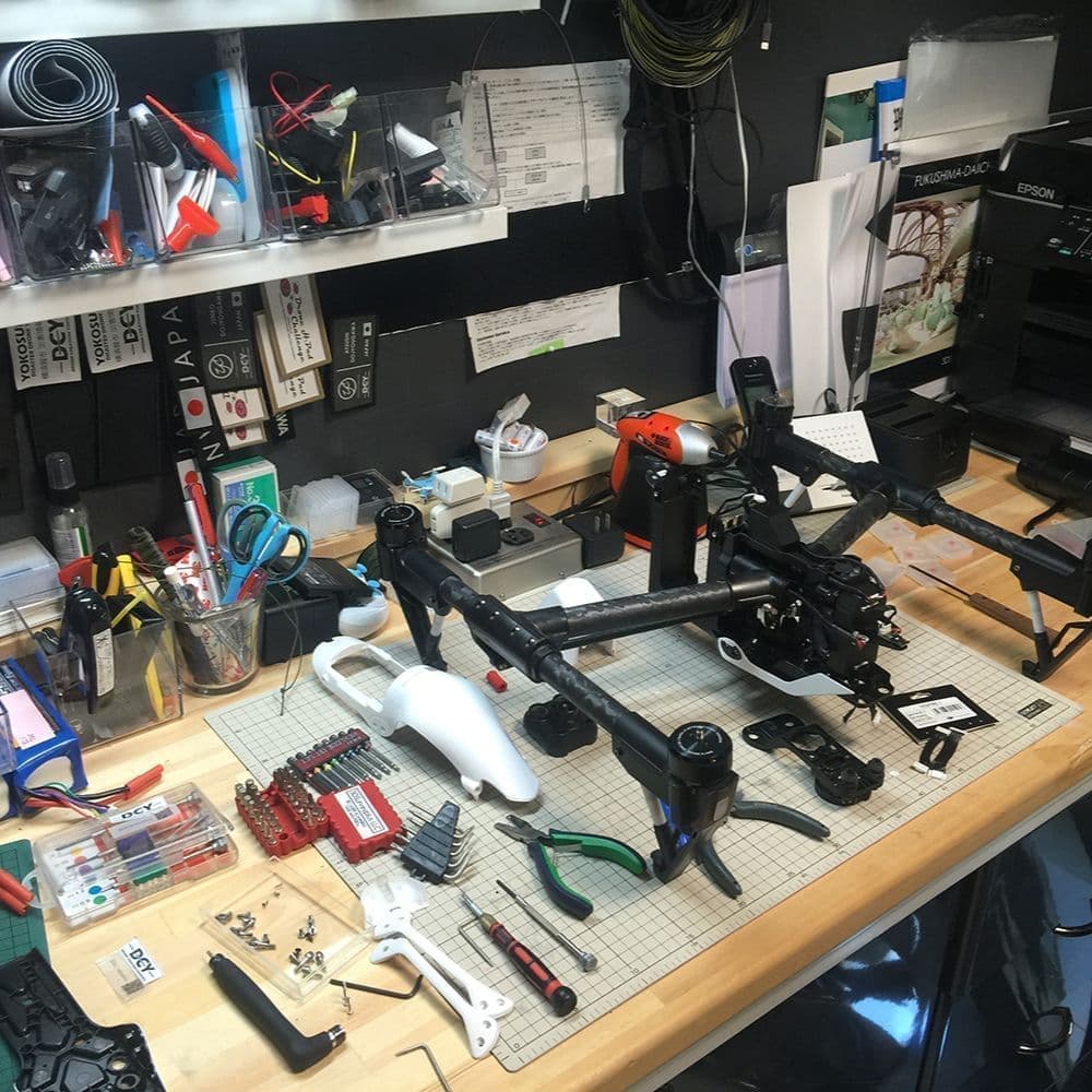 プラント設備点検の実証実験に対応したドローンのパーツ開発業務を行いました