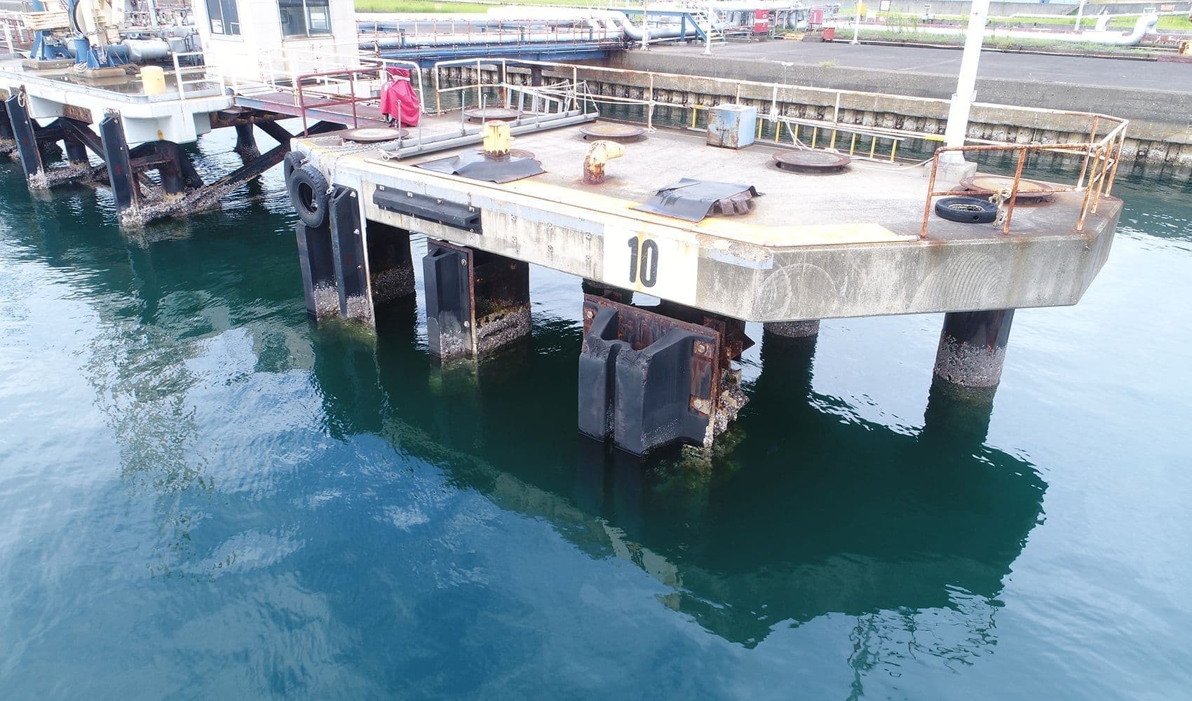 水中ドローンで構造物の亀裂、破損、浸食、劣化、腐食、傾き、土砂堆積などの早期発見が期待できます