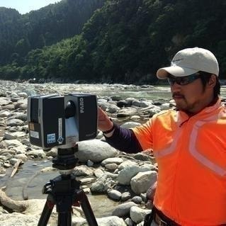 レーザースキャナを用い河川等の調査に協力しました